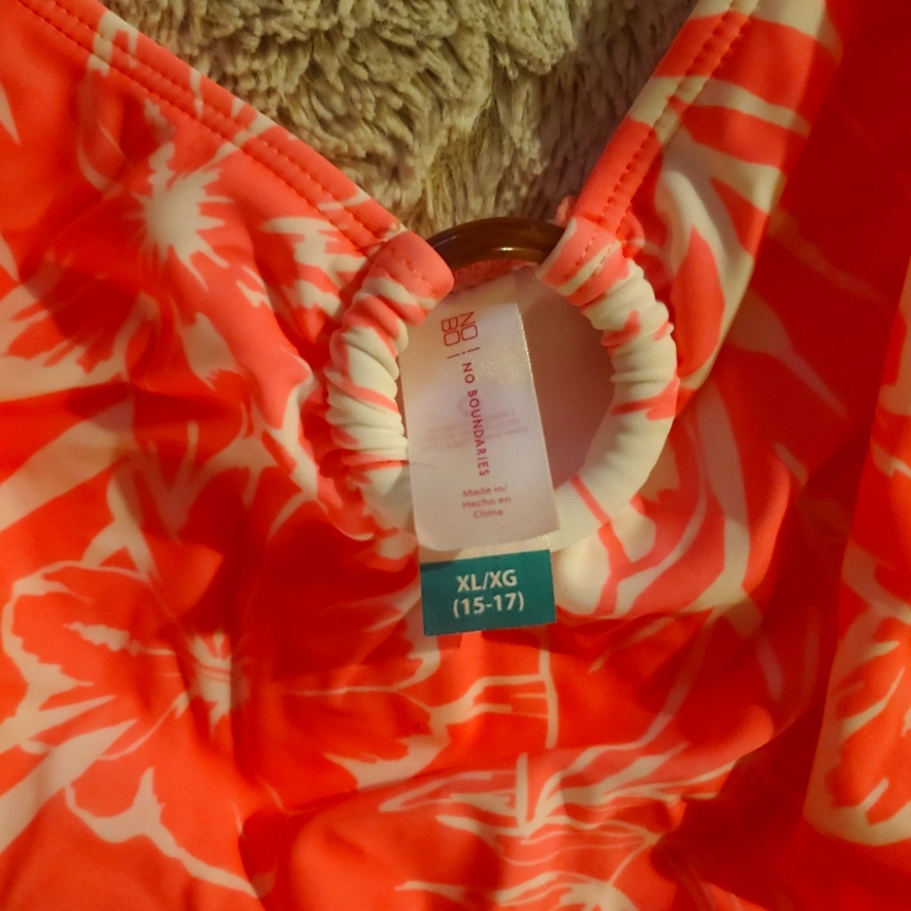 Bathing Suit - Picture 3 of 5